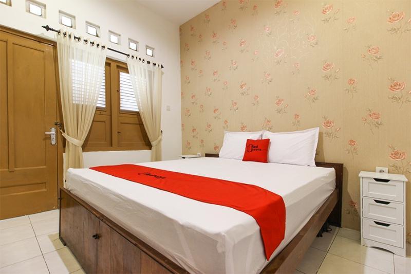 Reddoorz Near Rs Sarjito Yogyakarta Hotel Bagian luar foto